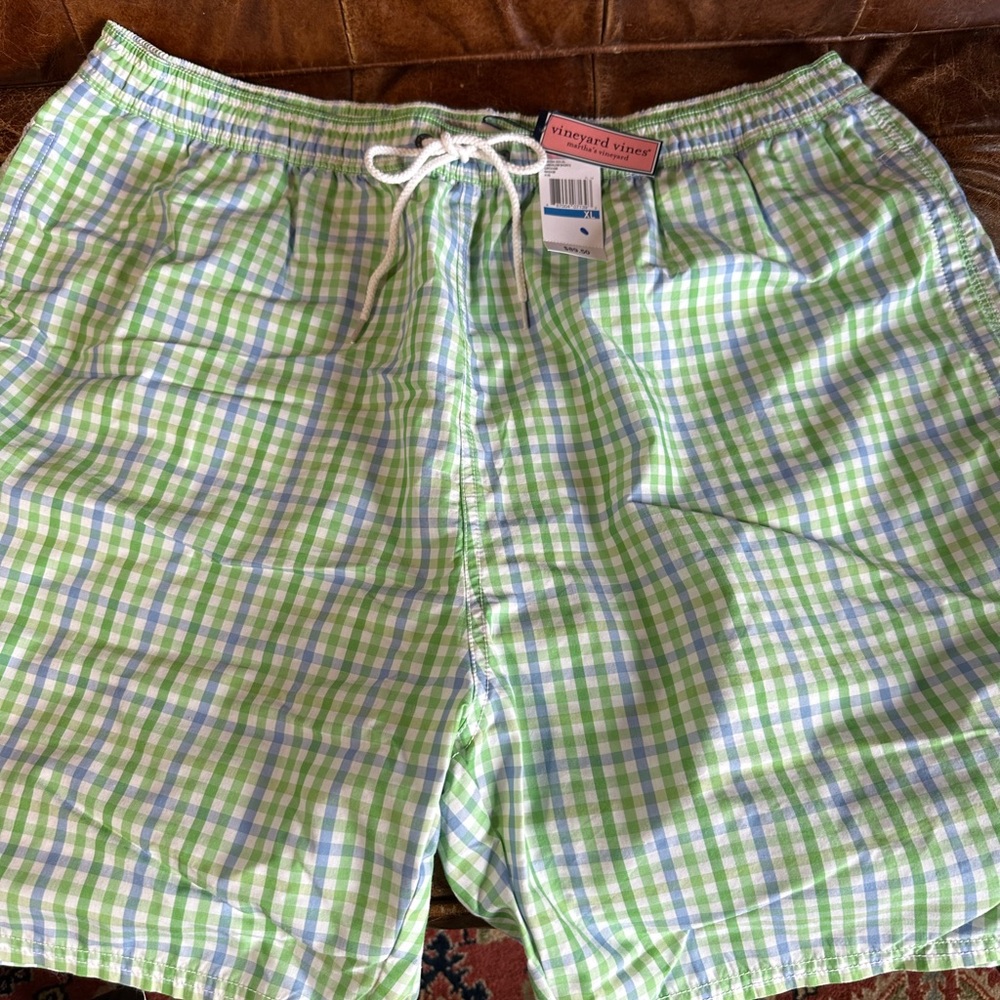 Vineyard Vines Bungalow Shorts, Wasabi, Men’s XL, NWT